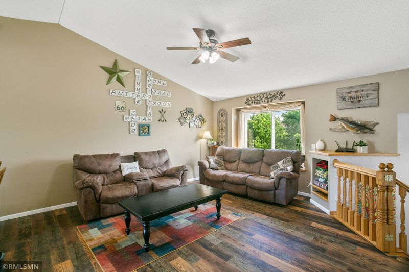919 Sellards Dr, Dassel, MN 55325