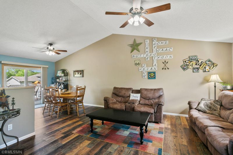 919 Sellards Dr, Dassel, MN 55325