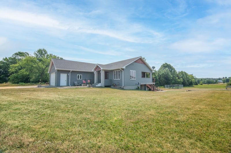 204 1st Ave E, Clear Lake, WI 54005