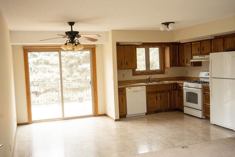 4594 Horizon Cir, Eagan, MN 55123