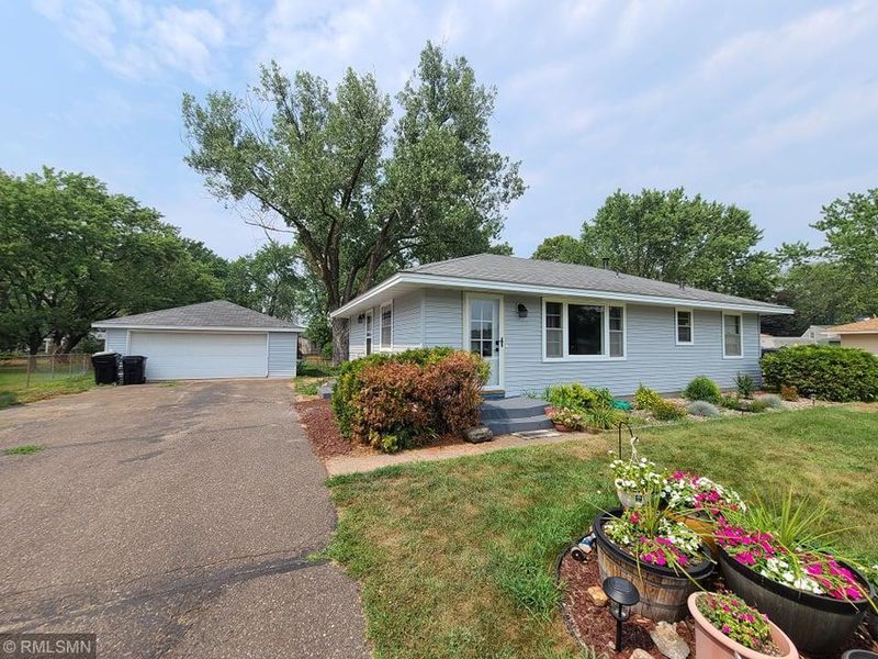 765 108th Ln NW, Coon Rapids, MN 55448