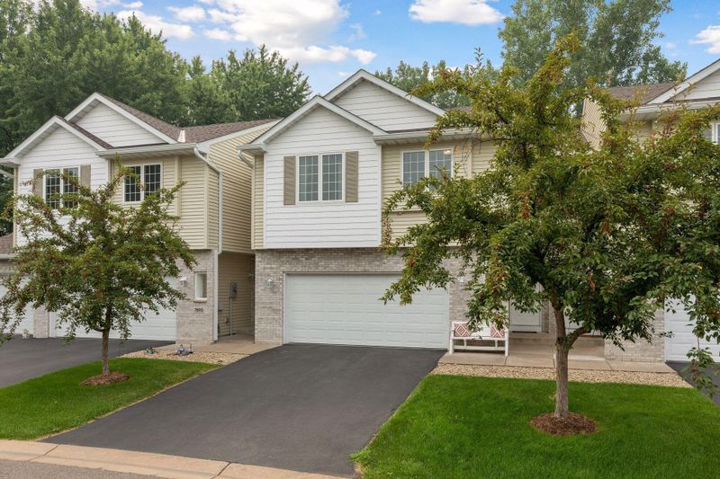 7886 Nancy Ct, Lino Lakes, MN 55014
