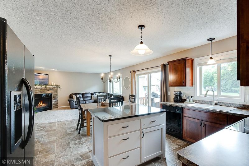 8761 Garvey Ct, Monticello, MN 55362