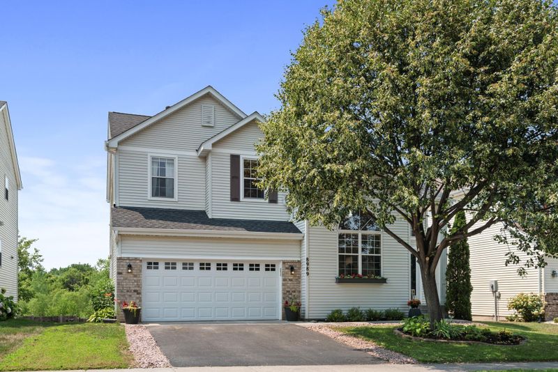 8989 Peony Ln N, Maple Grove, MN 55311