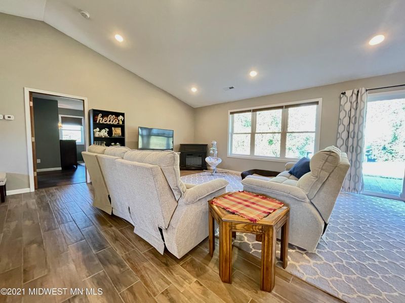 112 Laura Ln, Fergus Falls, MN 56537