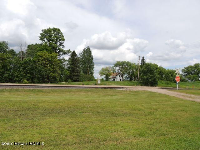 201 Railway Ave S, Dent, MN 56528