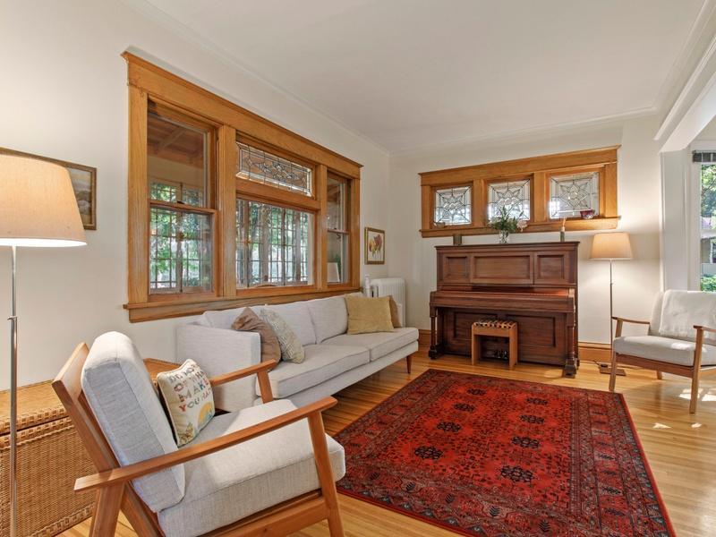 938 Como Ave, Saint Paul, MN 55103