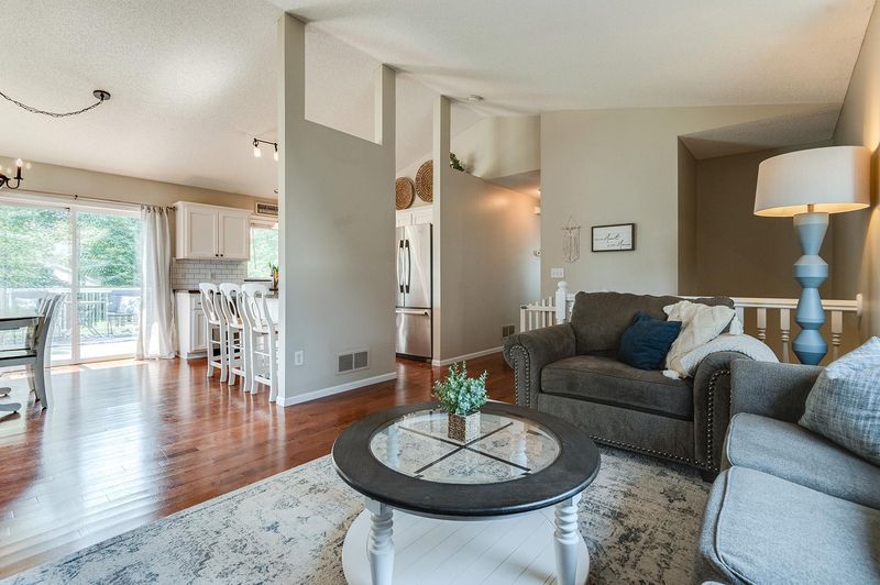 546 Myrtle Ln, Lino Lakes, MN 55014
