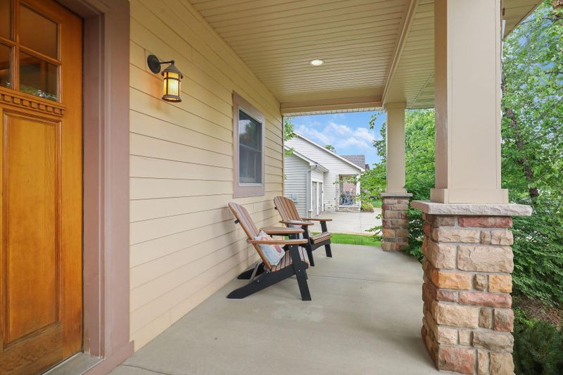 13480 Pineview Ct, Dayton, MN 55327