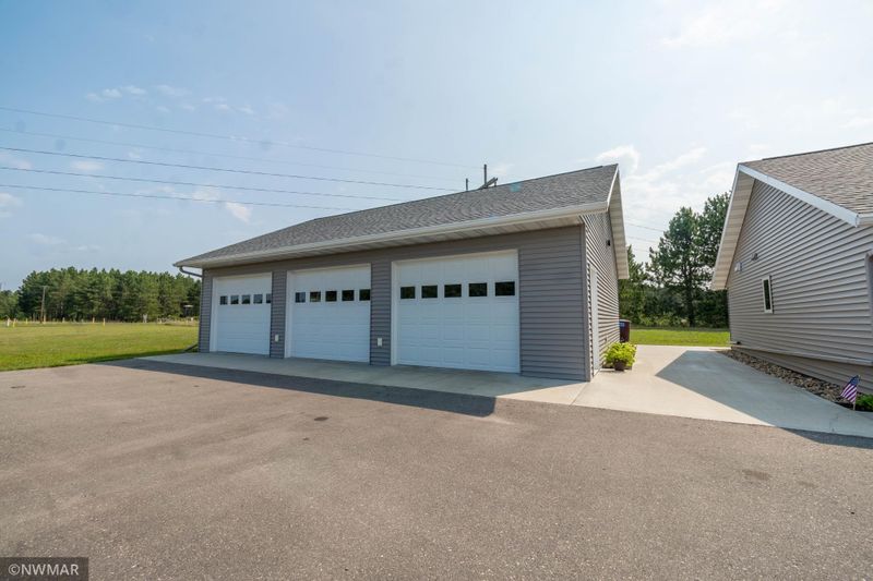 1426 Pamela Ct NW, Bemidji, MN 56601