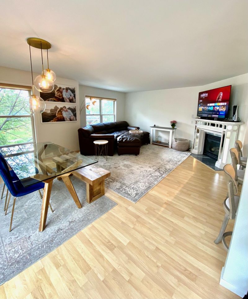 2430 Columbus Ct, Minneapolis, MN 55404