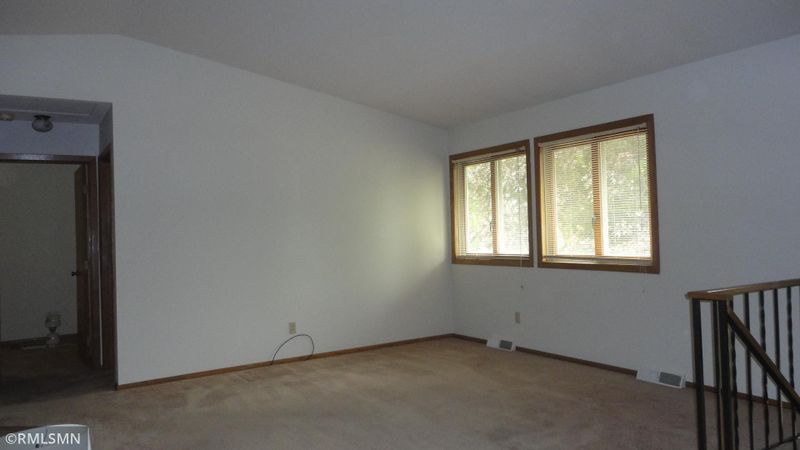 8183 Jasmine Ave S, Cottage Grove, MN 55016