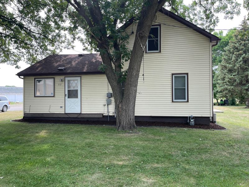 112 E 4th Ave, Osakis, MN 56360