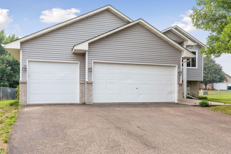 618 100th Ct NE, Blaine, MN 55434