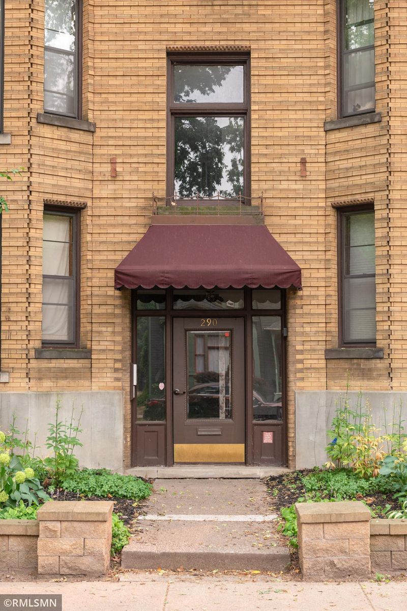 290 Dayton Ave #3E, Saint Paul, MN 55102
