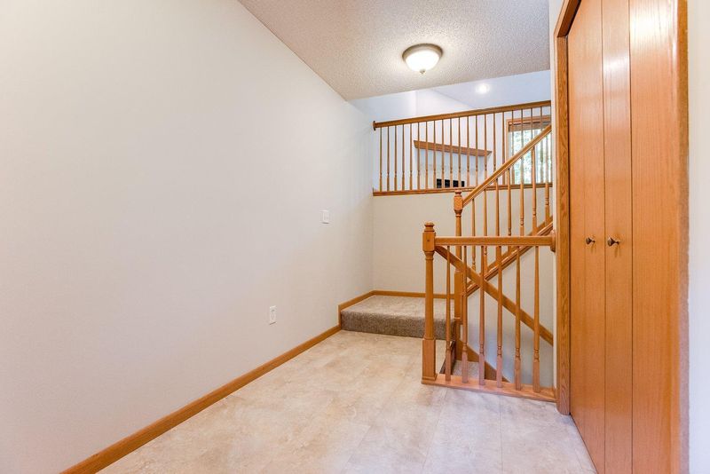 402 7th St E, Carver, MN 55315