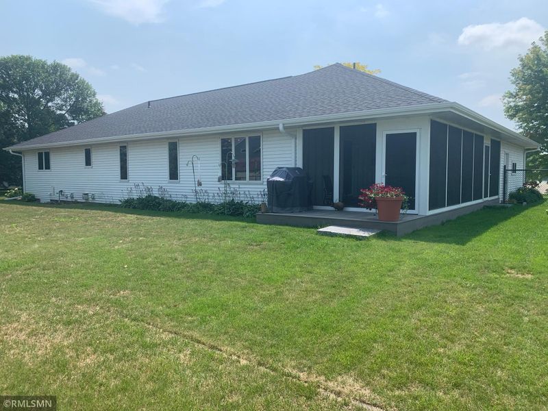400 16th Ave NE, Willmar, MN 56201