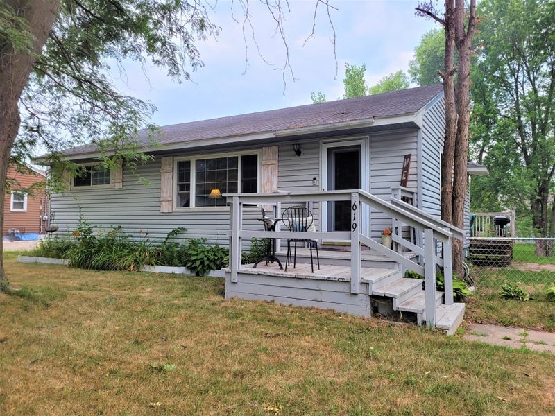 619 84th Ln NW, Coon Rapids, MN 55433