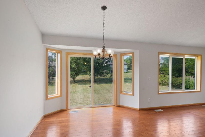 3820 Fox Trl, Saint Bonifacius, MN 55375