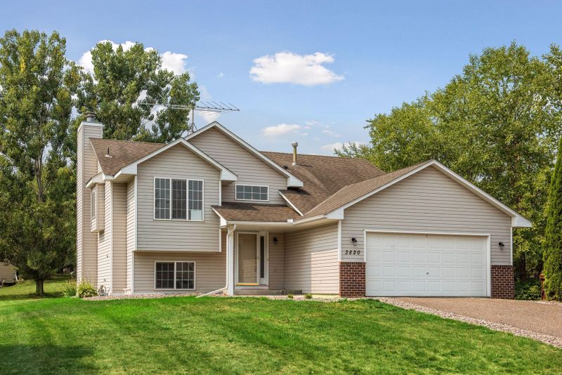 3820 Fox Trl, Saint Bonifacius, MN 55375
