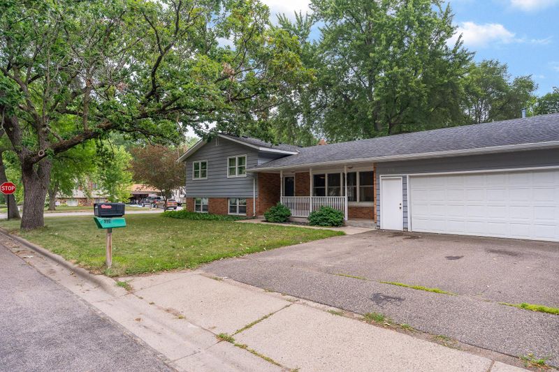 990 13th St, Newport, MN 55055