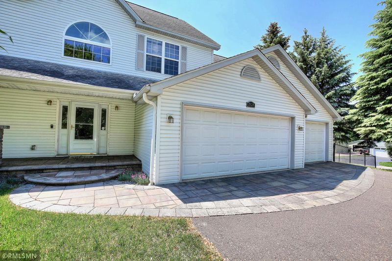 2624 Fremont Ave E, Maplewood, MN 55119