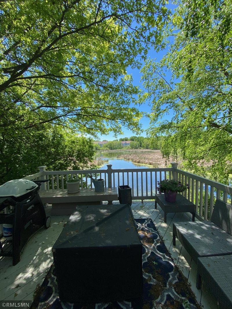 10215 47th Ave N, Plymouth, MN 55442