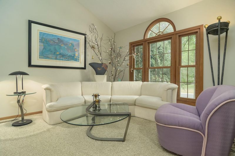 13603 Berkshire Ln, Eden Prairie, MN 55347