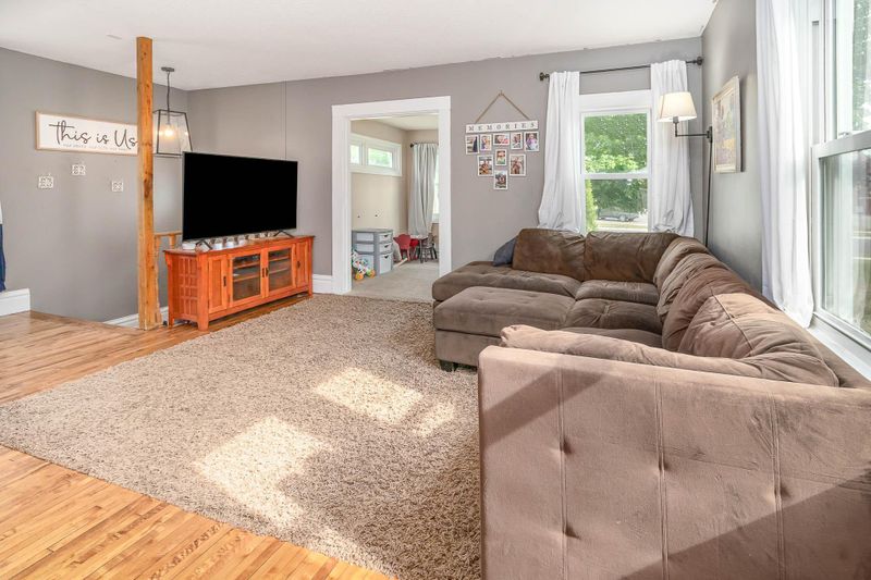 230 4th St SE, Cokato, MN 55321