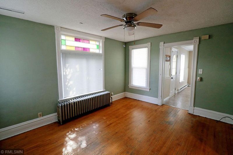 610 Thomas Ave, Saint Paul, MN 55103