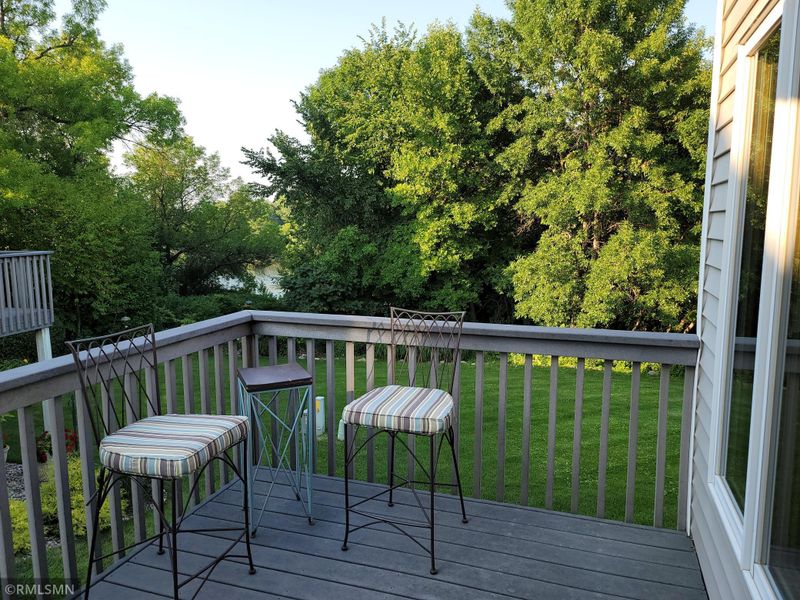 7318 Lake Ridge Dr, Savage, MN 55378