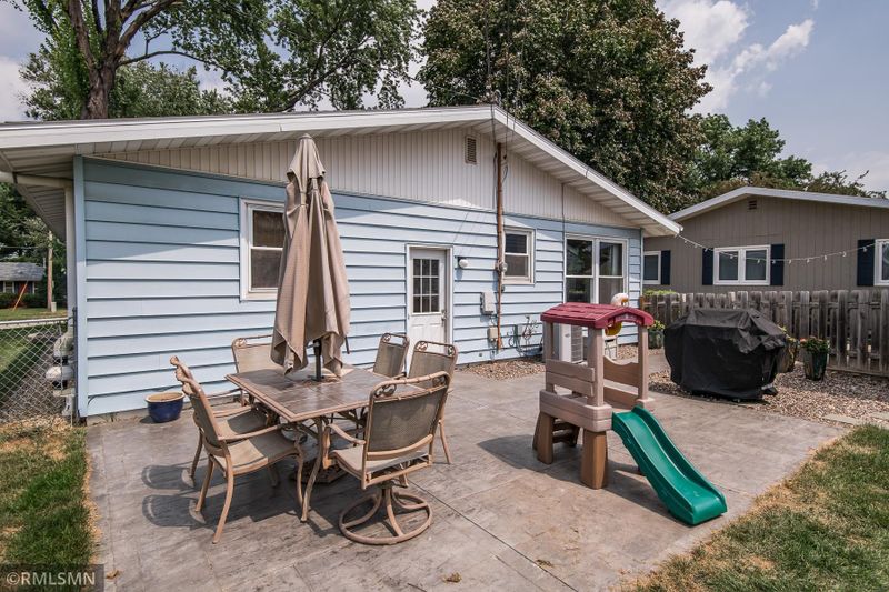 1614 22nd St NW, Rochester, MN 55901