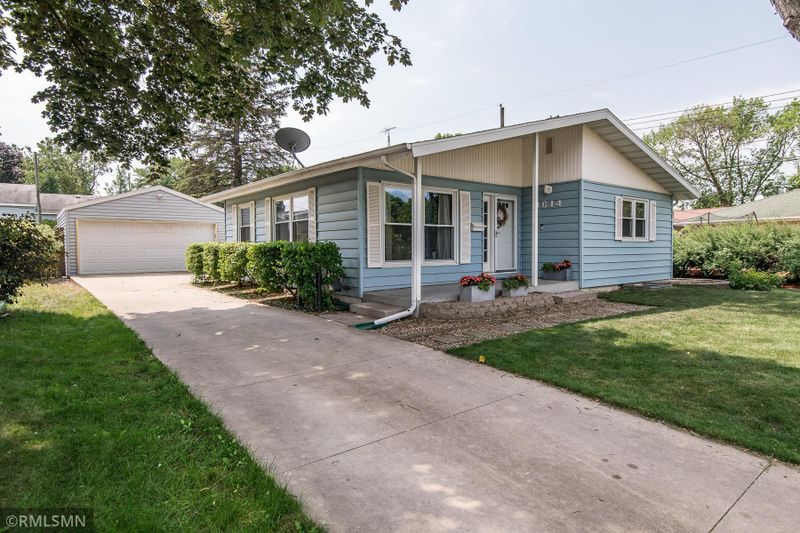 1614 22nd St NW, Rochester, MN 55901