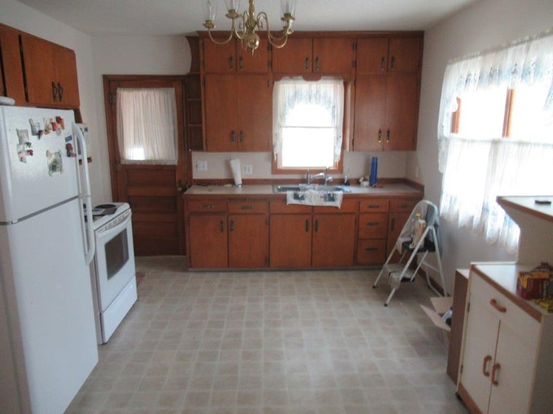 11822 111th St, Leota, MN 56153
