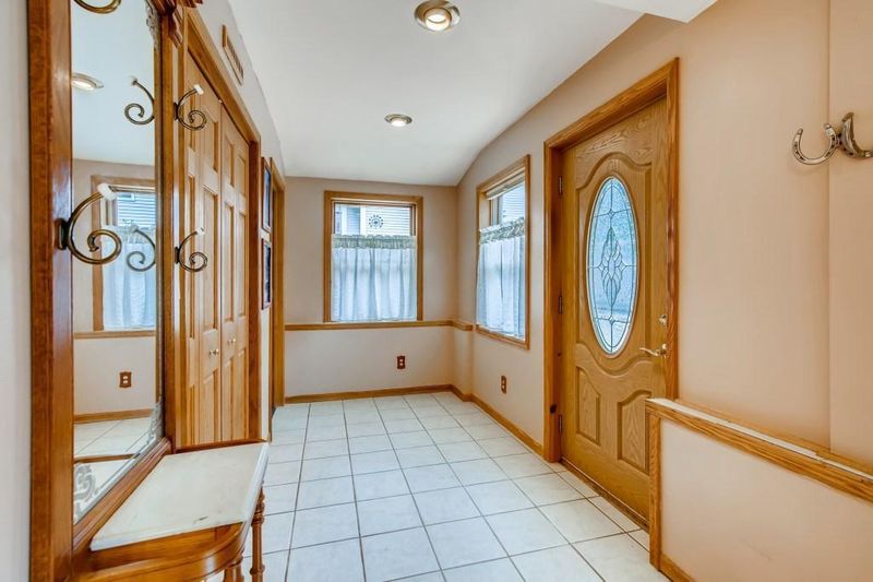 327 11th Ave NW, New Brighton, MN 55112