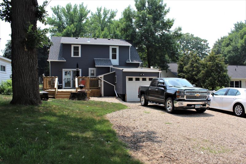 310 W 6th St, Blue Earth, MN 56013