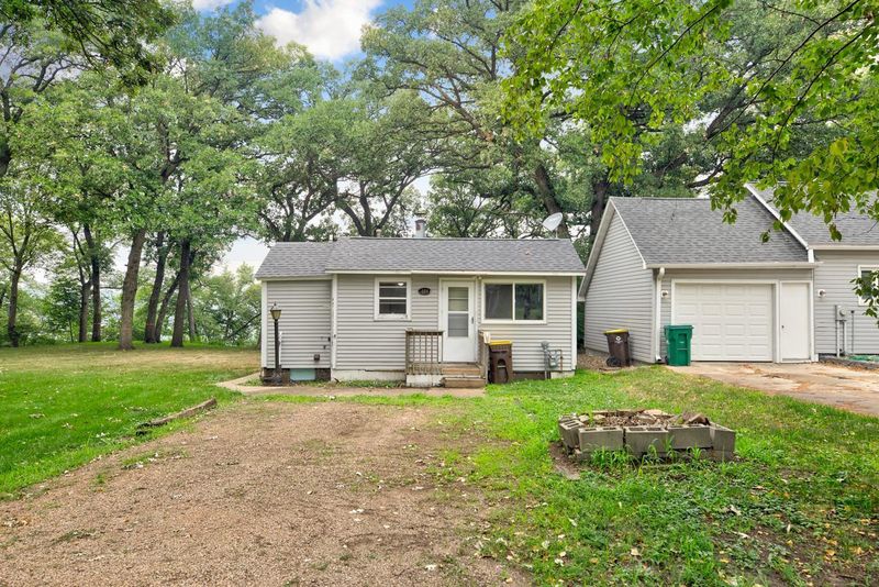 444 E Amber Lake Dr, Fairmont, MN 56031