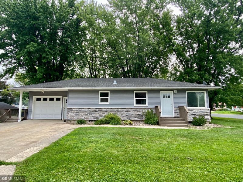 114 3rd Ave SE, Stewartville, MN 55976