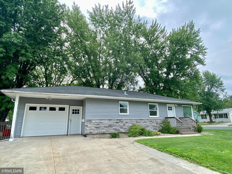 114 3rd Ave SE, Stewartville, MN 55976