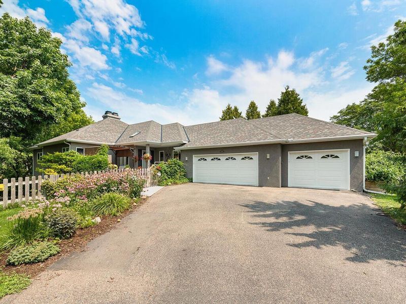 7632 S Shore Dr, Chanhassen, MN 55317
