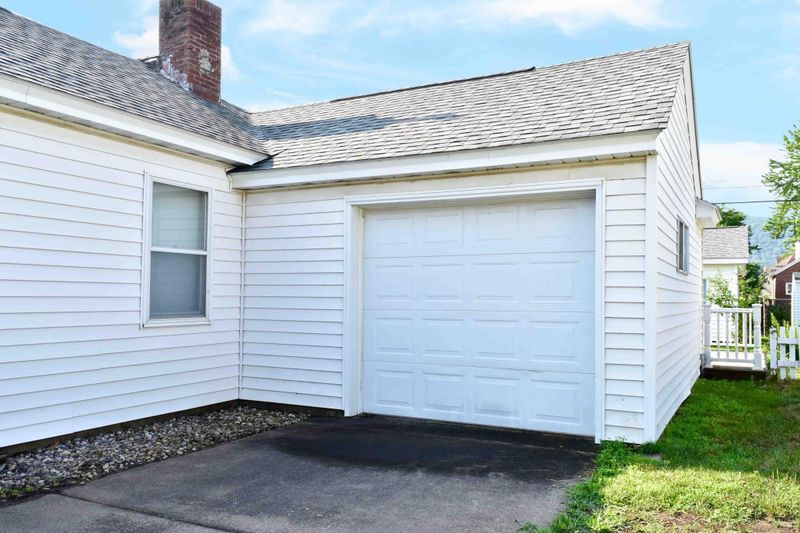 1253 W 5th St, Winona, MN 55987