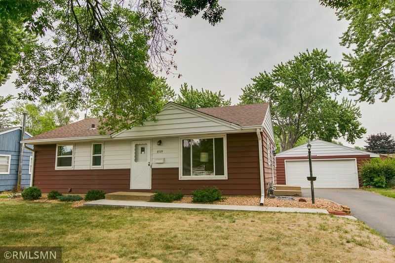 8509 13th Ave S, Bloomington, MN 55425