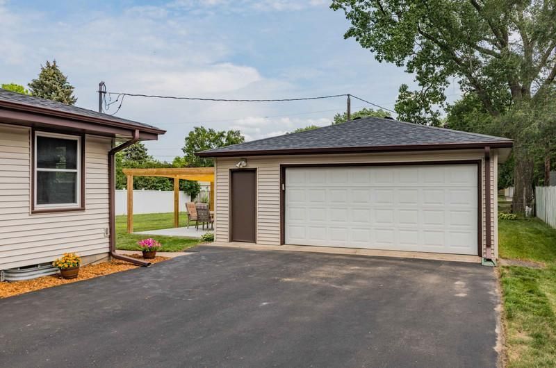 7540 Idaho Ave N, Brooklyn Park, MN 55428