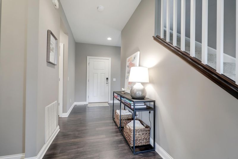 8328 Arrowwood Ln N, Maple Grove, MN 55369