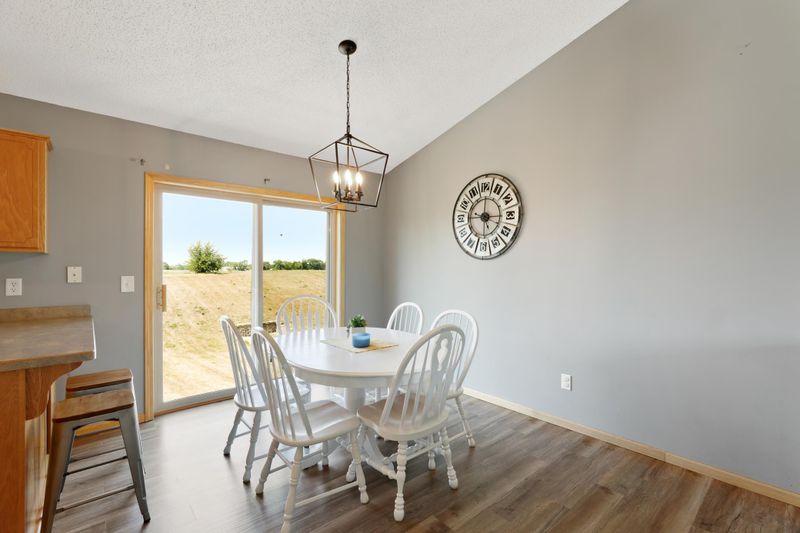 532 Frankfort Way, Waverly, MN 55390