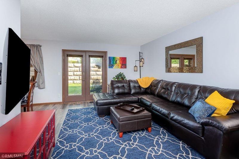 5249 Balmoral Ln #3, Bloomington, MN 55437