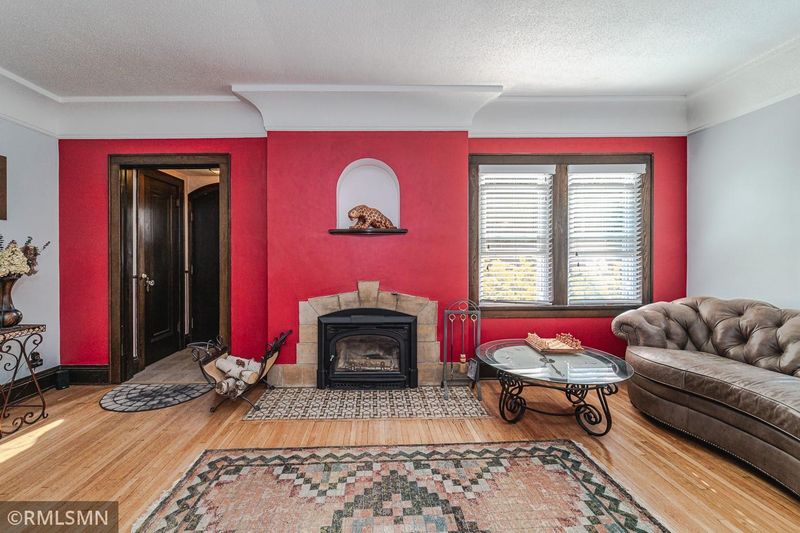 1369 Edgerton, Saint Paul, MN 55103