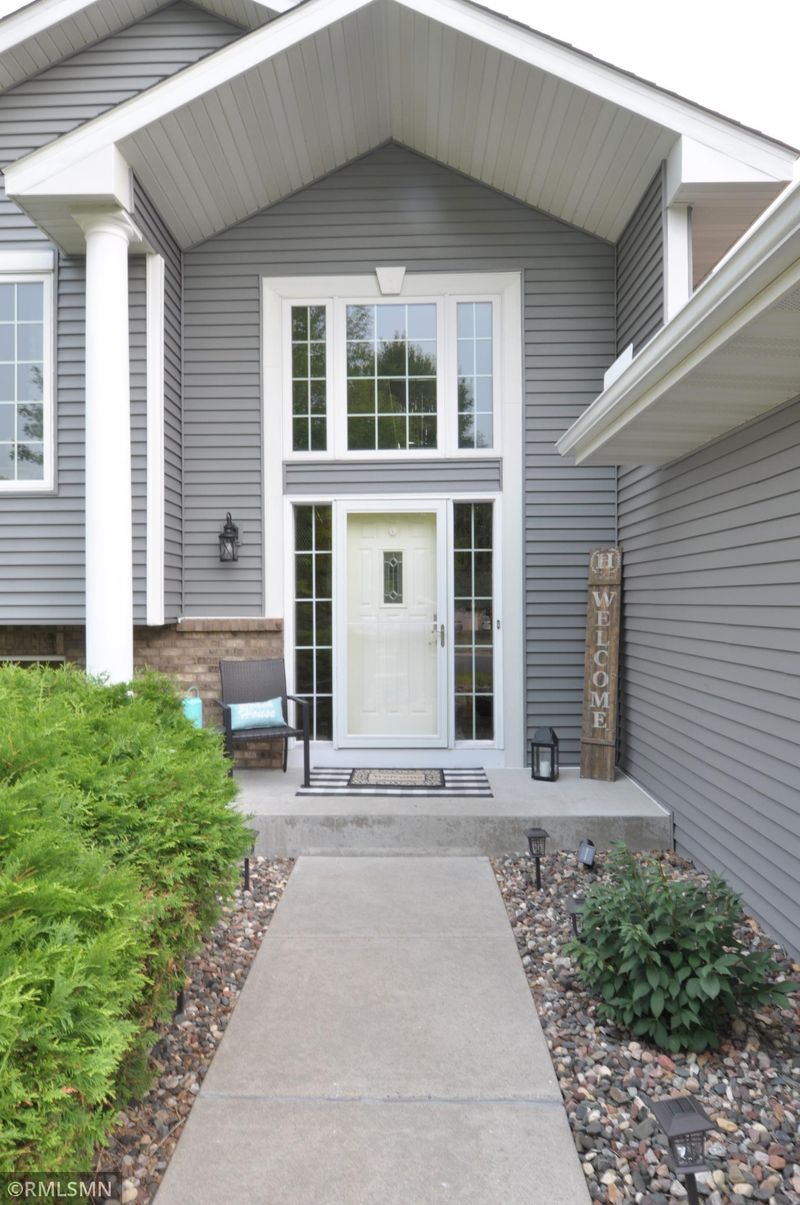 232 Arnica Dr, Watertown, MN 55388