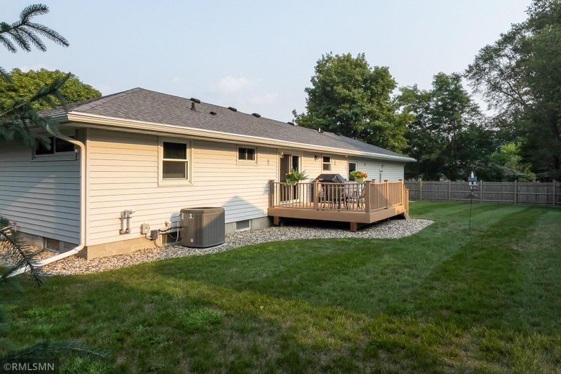 1102 N Washington Ave, Saint Peter, MN 56082