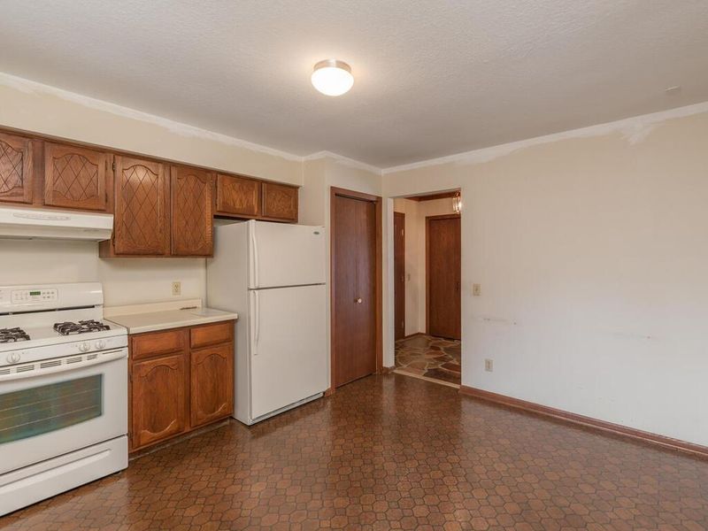 10543 Maryland Cir S, Bloomington, MN 55438